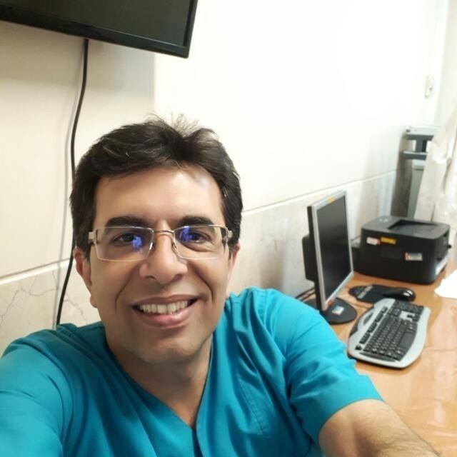 افشین فرهانچی پزشک همدانی و مؤلف حوزه اخلاق پزشکی: افشین فرهانچی پزشک همدانی و مؤلف حوزه اخلاق پزشکی: